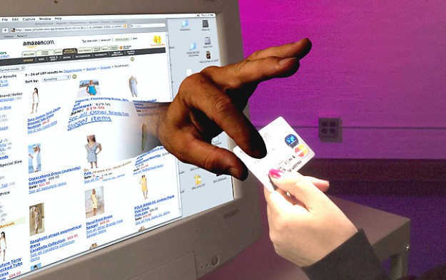 650-scammer-hand-625x393
