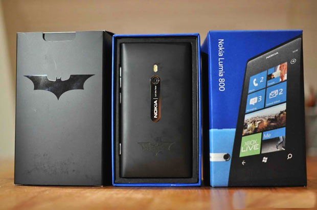 Nokia Lumia 900 Batman Dark Knight Rises Limited Edition Harga dan Spesifikasi