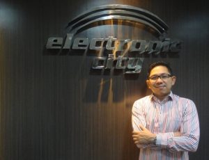 Wiraatmadja, Commercial & Investor Relations Director PT Electronic City Indonesia, Tbk, marketing.co.id