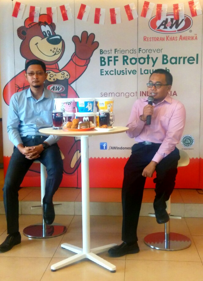 Kiri ke kanan: Irfan Maulana, head of digital  dan Suryo Wiratno, product development and quality assurance manager A&W Restaurants