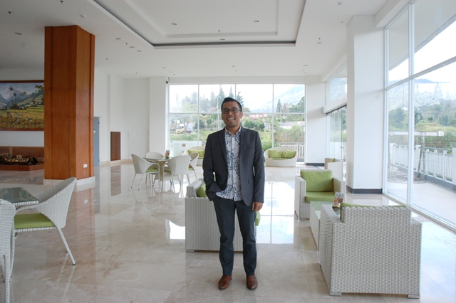 General Manager Sahid Eminence Hotel Conventio & Resort Robby Saimima 